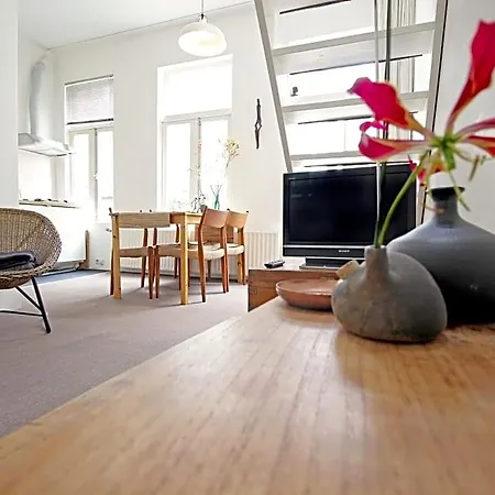 Beautiful 2 Floor Vondelpark Apartment. 3*