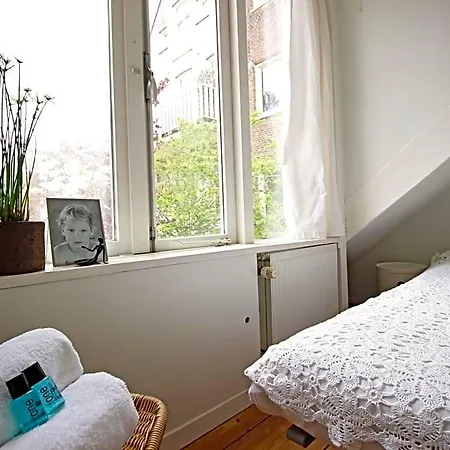 Beautiful 2 Floor Vondelpark Apartment. 3*