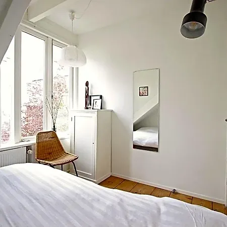 Guest house Beautiful 2 Floor Vondelpark Apartment.