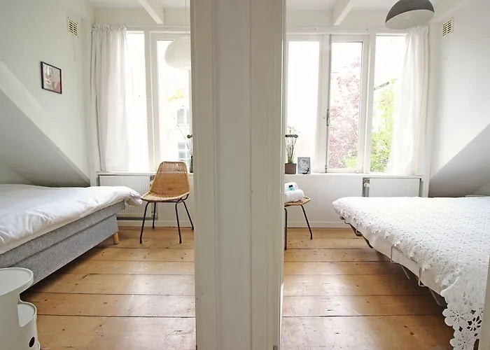 Beautiful 2 Floor Vondelpark Apartment. 3*