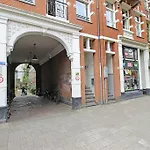 Guest house Beautiful 2 Floor Vondelpark Apartment. Amsterdam